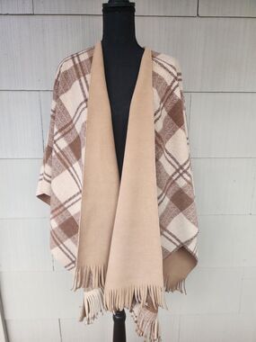 New Tahari Womens Poncho Fringed Plaid Tan Brown Layering Shawl Boho One Size